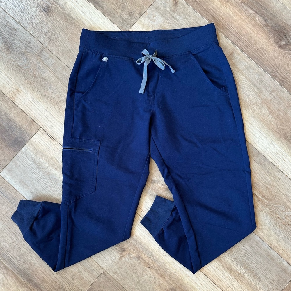 Figs Womens Zamora Scrub Cargo Jogger Pants Navy
Blue W18SW2005 small petite